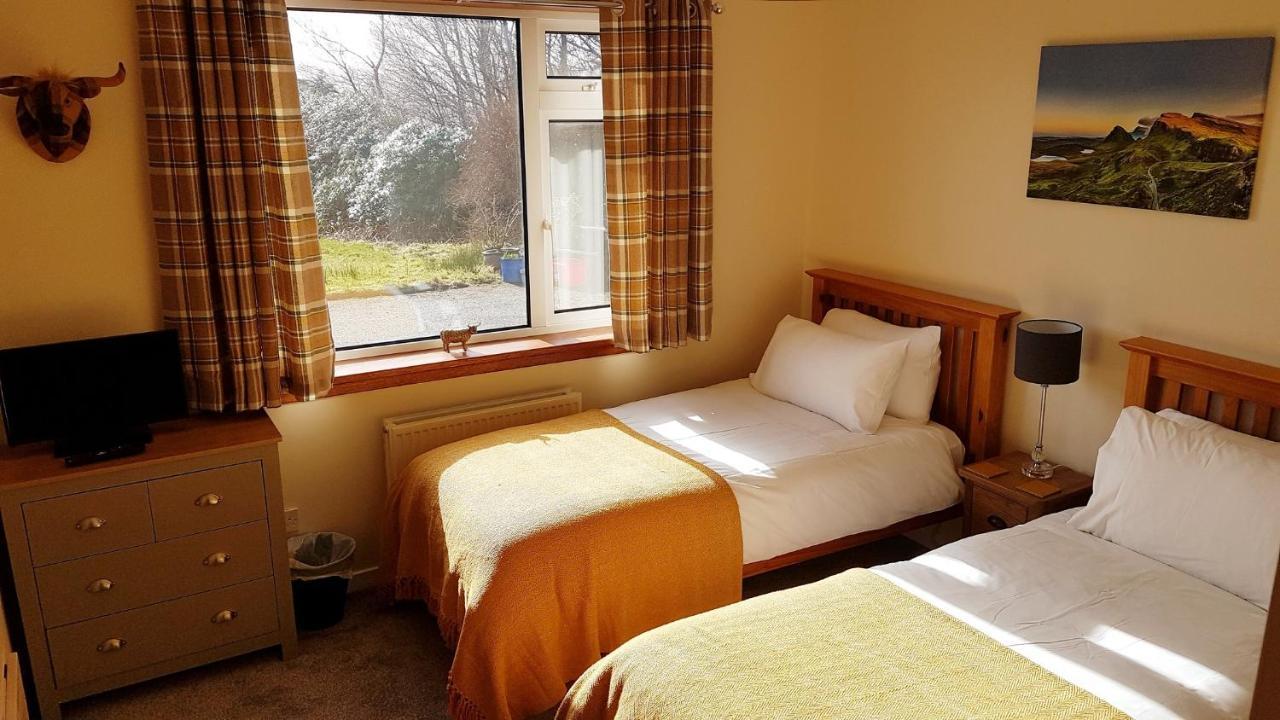 Moorside Rooms Borve  ภายนอก รูปภาพ