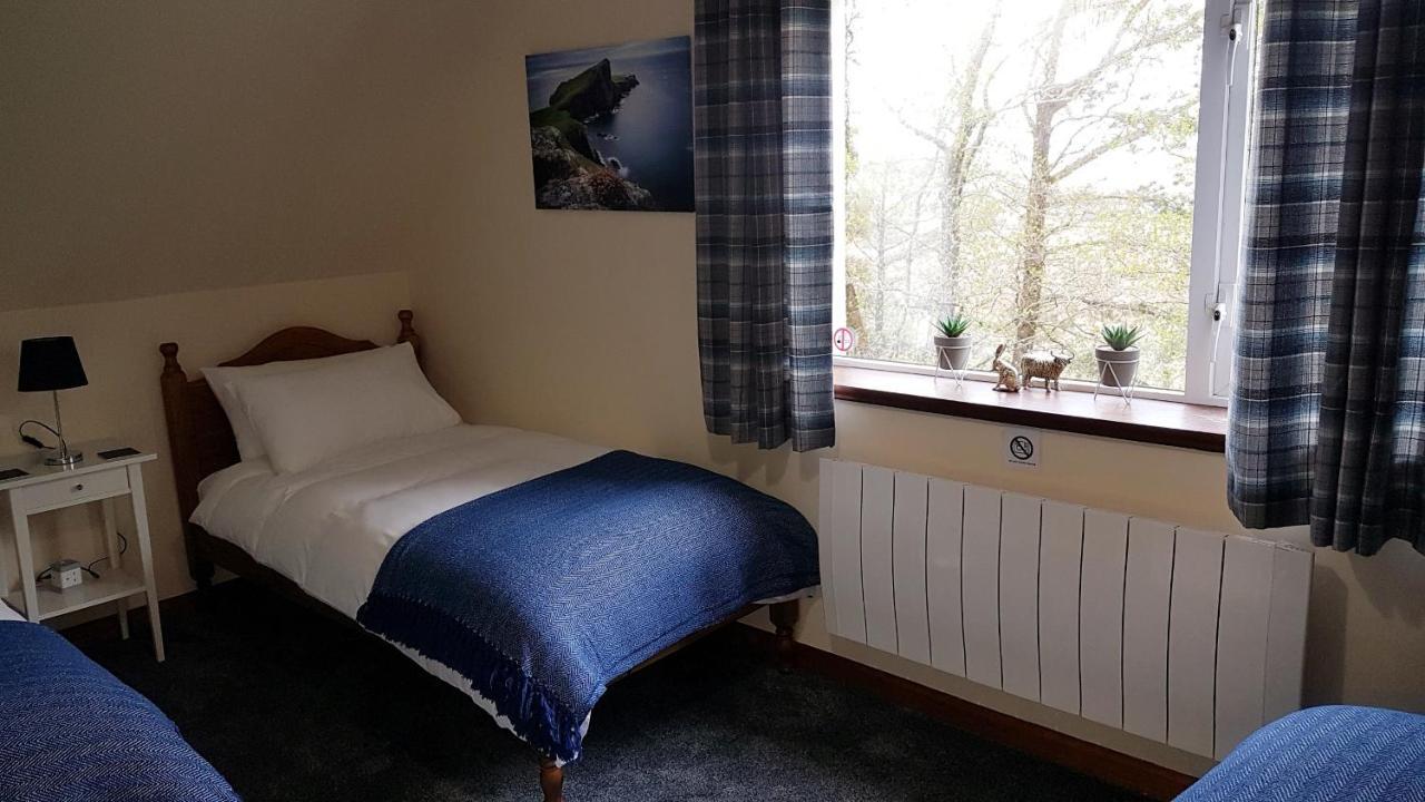 Moorside Rooms Borve  ภายนอก รูปภาพ