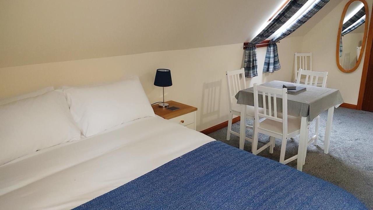 Moorside Rooms Borve  ภายนอก รูปภาพ