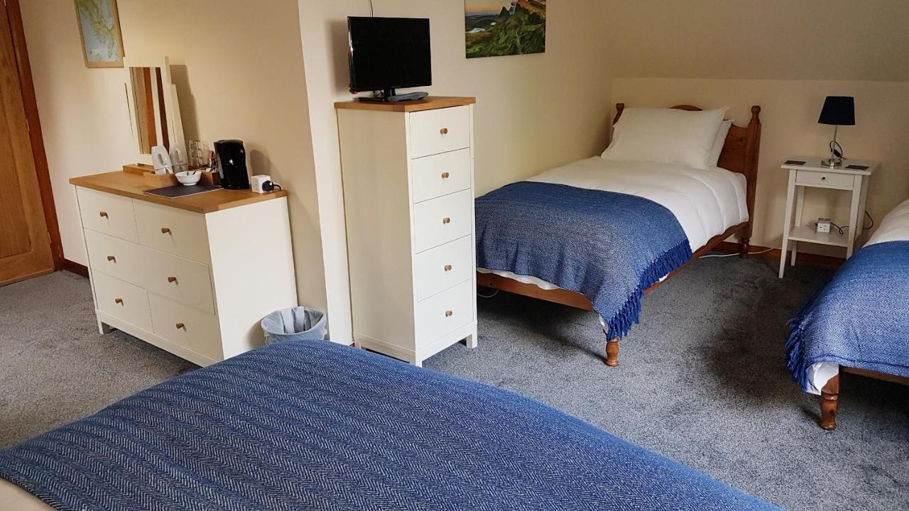 Moorside Rooms Borve  ภายนอก รูปภาพ